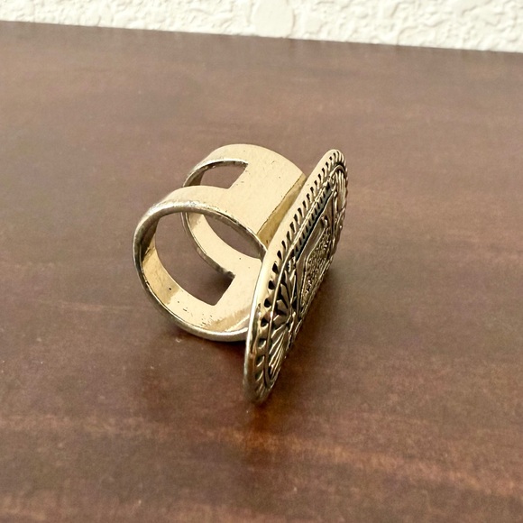 MOVING SALE | Women’s light gold cigar band ring with boho design. Ring size 8 - Picture 2 of 3